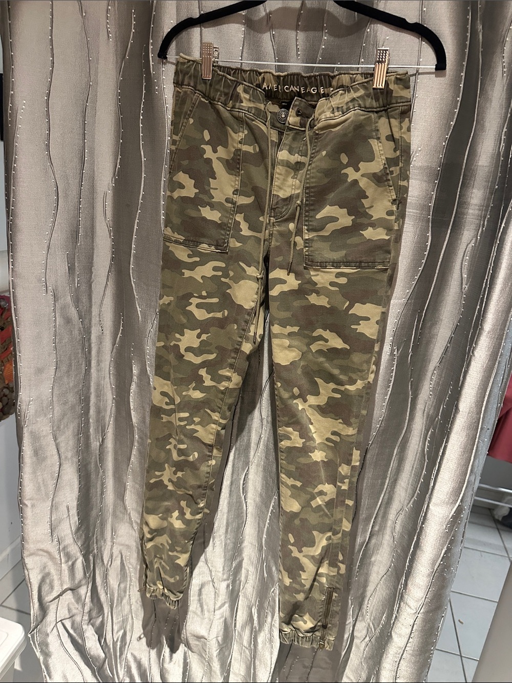American Eagle Outfitters Women's Camo Utility Jogger Pants - Olive Green/Tan